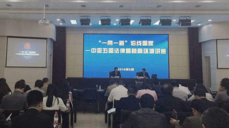 培训课程的质量很大程度上取决于师资力量。在选择培训课程时，应关注以下几点：